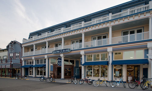 Bicycle Street Inn And Suites 매키낙 아일랜드 외부 사진